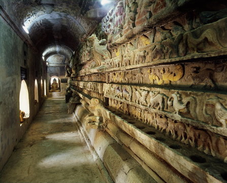 Ruins of Mrauk-U, Shitthaung Temple, Arakan