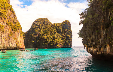 Fototapeta premium Maya bay Phi Phi Islands andaman sea Krabi, South of Thailand.
