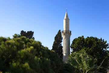 Minarett der Al-Kebir-Moschee in Larnaka auf Zypern