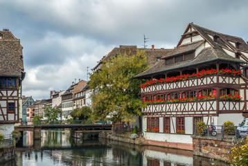 Naklejka premium Embankment of the Ill river, Strasbourg