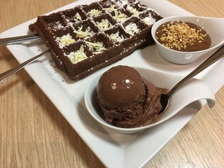 Belgische Waffel mit Eis