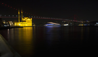 Naklejka premium istanbul bosphorus bridge