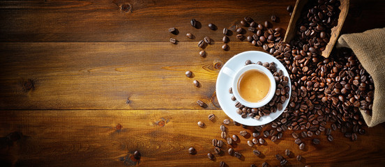 Espresso and coffee beans - obrazy, fototapety, plakaty