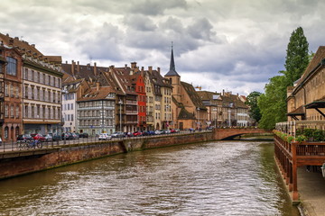 Fototapeta na wymiar Canal and Saint-Nicolas dock in Strasbourg, France