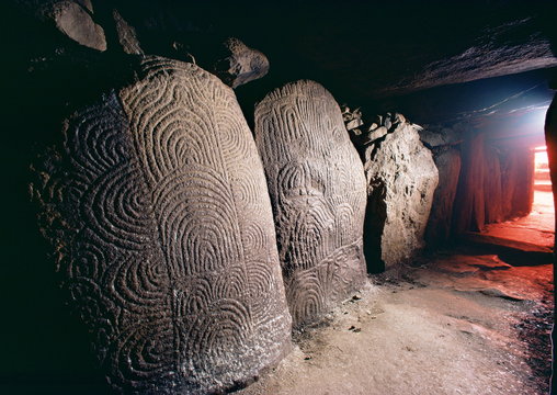 Passage in grave, gavrinis, Carnac, Brittany, France