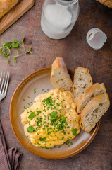 Scrambled eggs with herbs