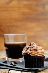 chocolate cupcakes with chocolate cream cheese frosting