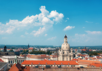 Fototapeta na wymiar Church of Our Lady (Frauenkirche) and roofs of Dresden