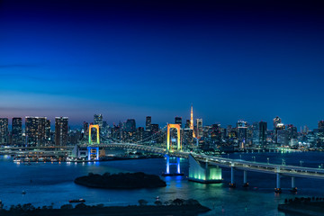 お台場から眺める東京の夜景（レインボーブリッジ、東京タワー）