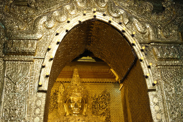 View of the Great Image, Mahamuni Buddha Temple, Mandalay division, Republic of the Union of Myanmar (Burma) 