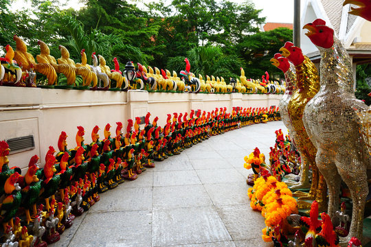 Phan Thai Norasing Shrine is regarded as the symbol of honesty by the local people. Many visitors come here to worship and give offerings (chicken ,gamecock) for a better life
