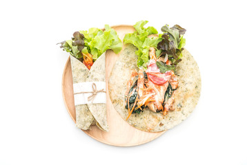 wrap salad roll with chicken and spinach