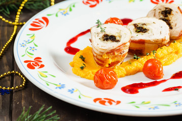 chicken rolls with carrot puree