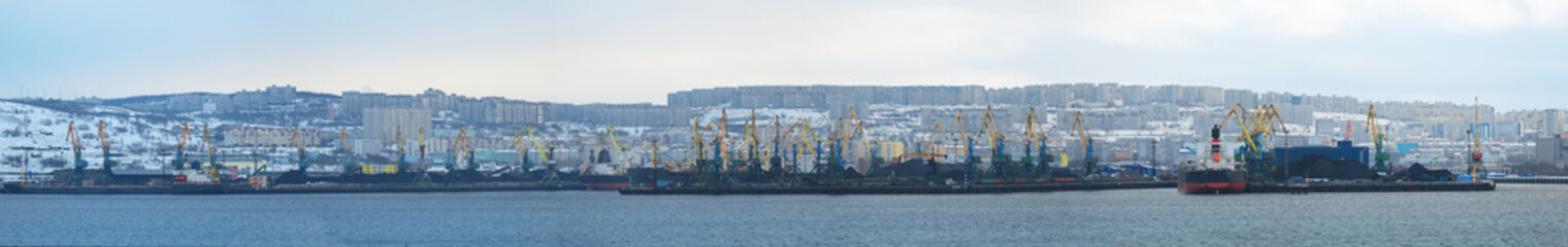 Fototapeta premium Cityscape panorama of Murmansk