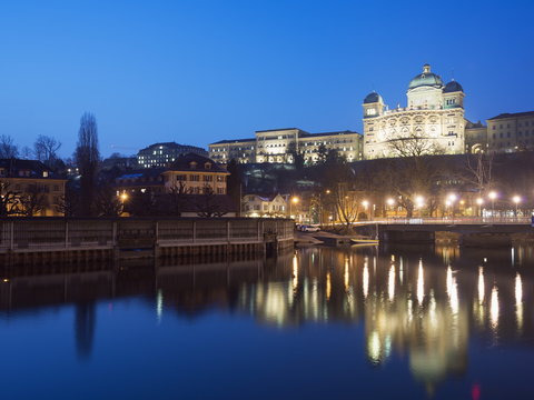 Bundeshauser (Houses of Parliament) and River Aar, Bern