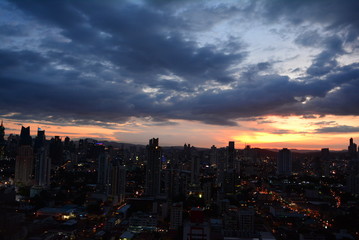 Fototapeta na wymiar sunset in panama city