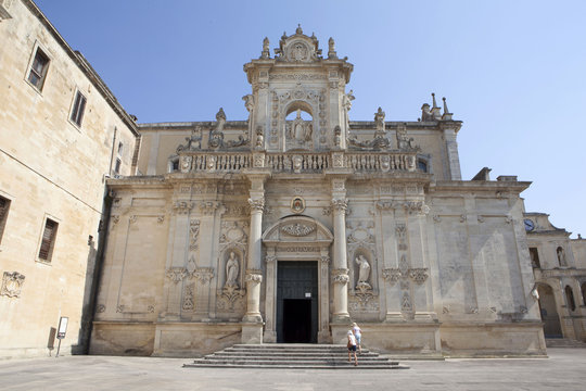 Basilica di Saint Oronzo, Lecca, Pulia