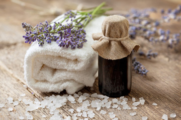 Fototapeta premium essential oil and lavender