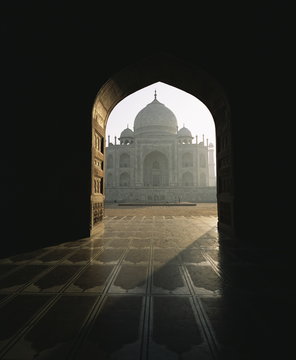 Taj Mahal, seen through gateway, Agra, Uttar Pradesh state