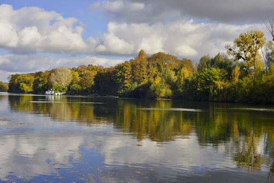L'&icirc;le de Nancy &agrave; Andr&eacute;sy (78570), d&eacute;partement des Yvelines en r&eacute;gion &Icirc;le-de-France, France