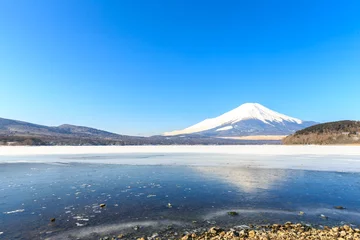 Fotobehang Mountain Fuji winter from Lake Yamanaka. © pigprox