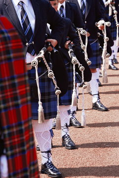 Bagpipe players with traditional Scottish uniform, Glasgow, Scotland