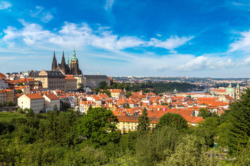 Obraz premium Panoramic aerial view of Prague