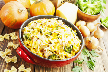 Pasta with pumpkin and broccoli