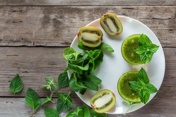 two glasses of fruit and vegetable smoothies