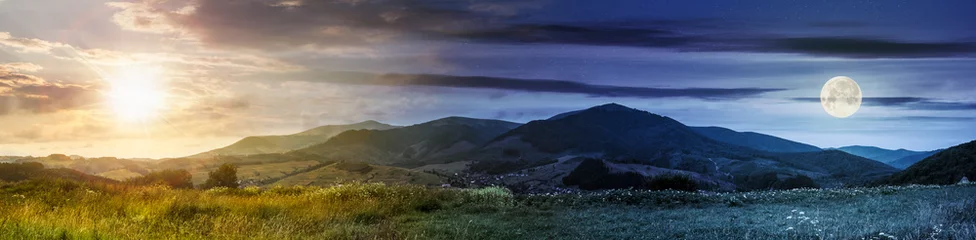 Poster panorama van landelijke velden in de bergen © Pellinni