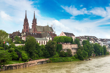 Fototapeta premium Munster and Rhine river in Basel