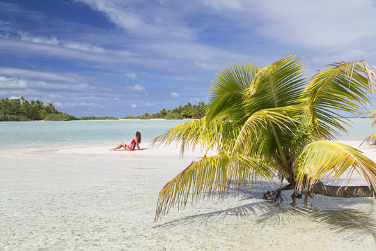 Woman on beach at Les Sables Roses (Pink Sands), Tetamanu, Fakarava, Tuamotu Islands, French Polynesia, South Pacific