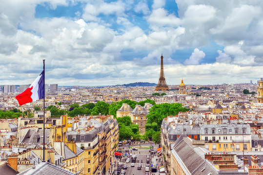 Beautiful panoramic view of Paris from the roof of the Pantheon. - Powered by Adobe