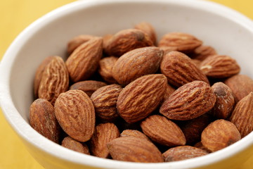 アーモンド　Almond