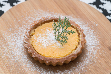 lemon tart citrus
