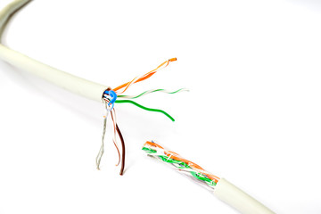 Netzwerkkabel bzw. Patchkabel im Querschnitt