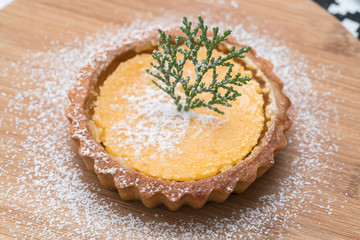 lemon tart citrus
