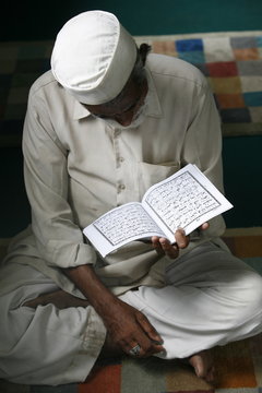 Koran reading, Kathmandu, Nepal