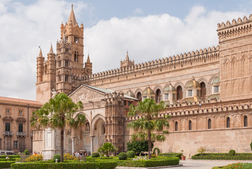 Fototapeta na wymiar Palermo Cathedral is the cathedral church of the Roman Catholic, located in Palermo, Sicily, Italy.