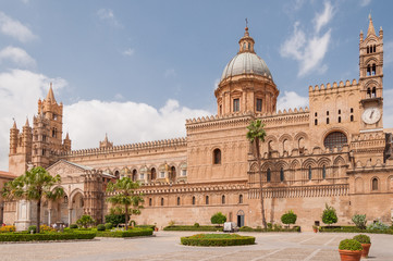 Fototapeta na wymiar Palermo Cathedral is the cathedral church of the Roman Catholic, located in Palermo, Sicily, Italy.