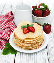 pancakes with strawberries