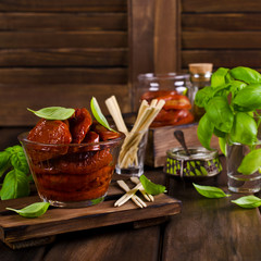 Homemade dried tomatoes