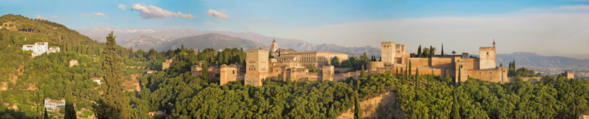 Fototapeta na wymiar Granada - The panorama of Alhambra palace and fortress complex.