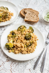 Warm Detox Salad from Quinoa and Broccolli