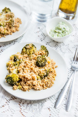 Warm Detox Salad from Quinoa and Broccolli