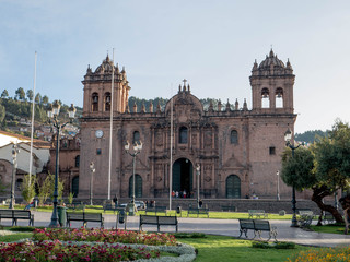 Fototapeta premium The Cathedral Basilica of the Assumption of the Virgin at Main square of Cusco, Peru
