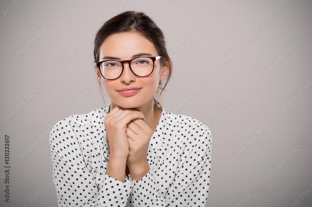 Wall mural Fashion young woman