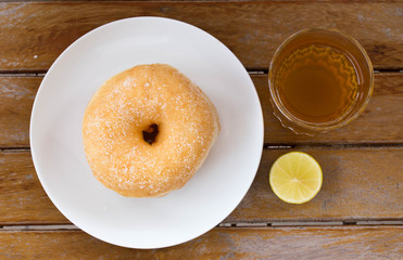  lemon tea and donut