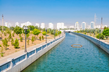River in Ashgabat - obrazy, fototapety, plakaty