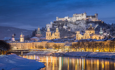 Fototapeta na wymiar Classic view of Salzburg at Christmas time in winter, Austria